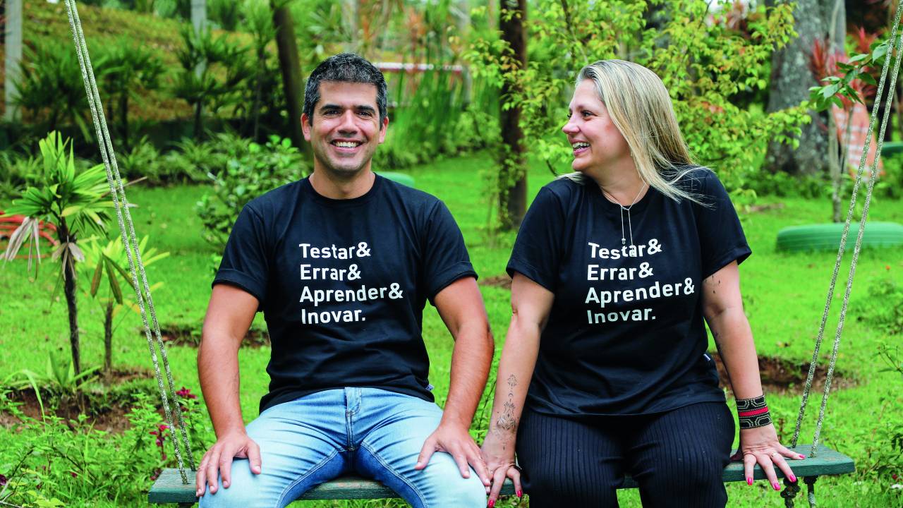 Ana Carolina Vaz,sócia cofundadora da Dog’s Care, e o marido, Marcelo Vaz, diretor de operações: encontros de planejamento estratégico em meio à natureza